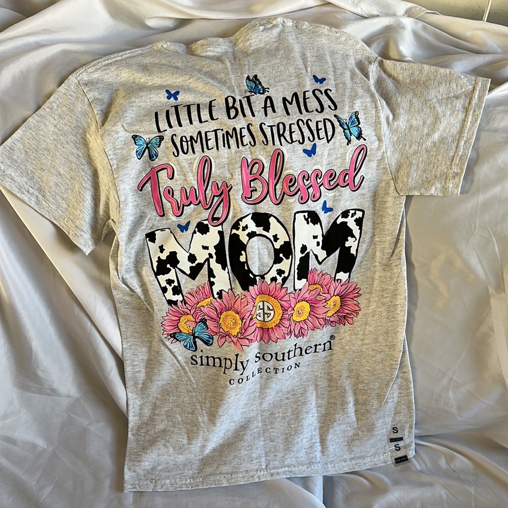 simply southern Mom tee (cow print)